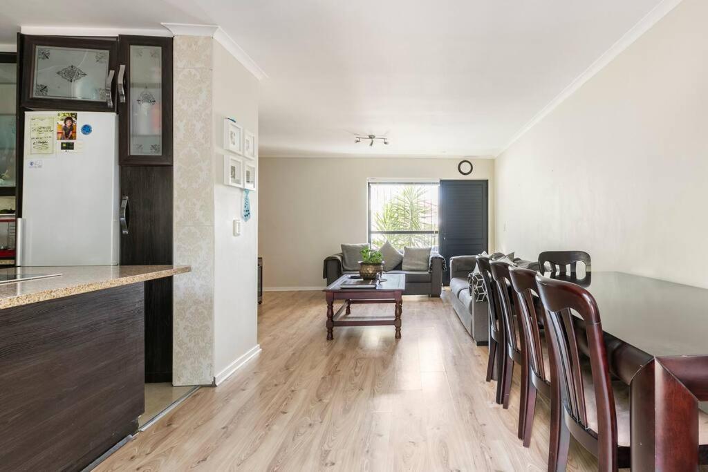 Homestay - Beautiful Modern